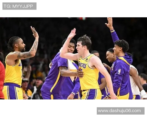 南京篮球队的节奏变革引发热议球迷期待新风格的崛起与发展 南京篮球队的节奏变革引发热议球迷期待新风格的崛起与发展